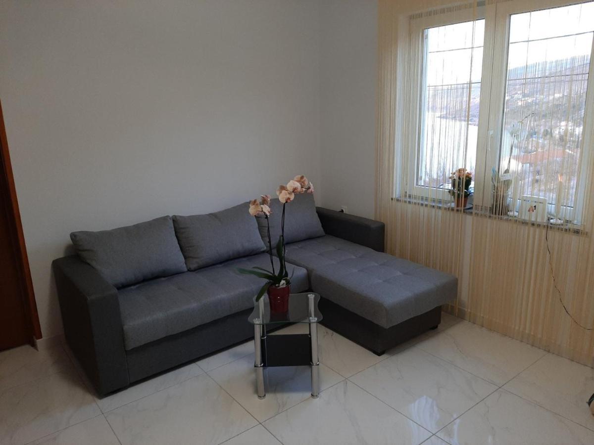 Apartments Roby 3M سفيتي يوراي المظهر الخارجي الصورة
